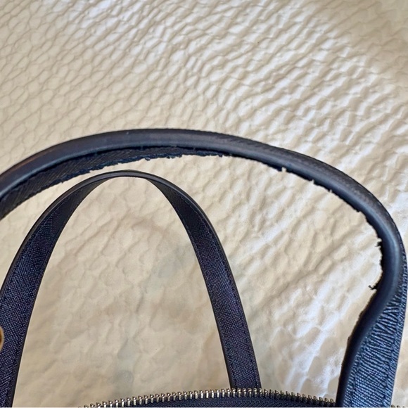 Kate Spade New York Lola Glitter Small Satchel GUC Silver & Navy Crisp Cute Read - Picture 11 of 11